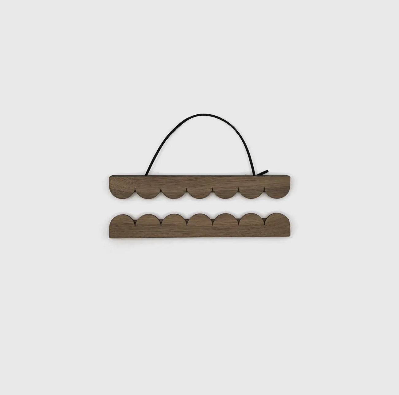 A4 Scalloped Picture / Poster Hanger - THE BRISTOL ARTISAN