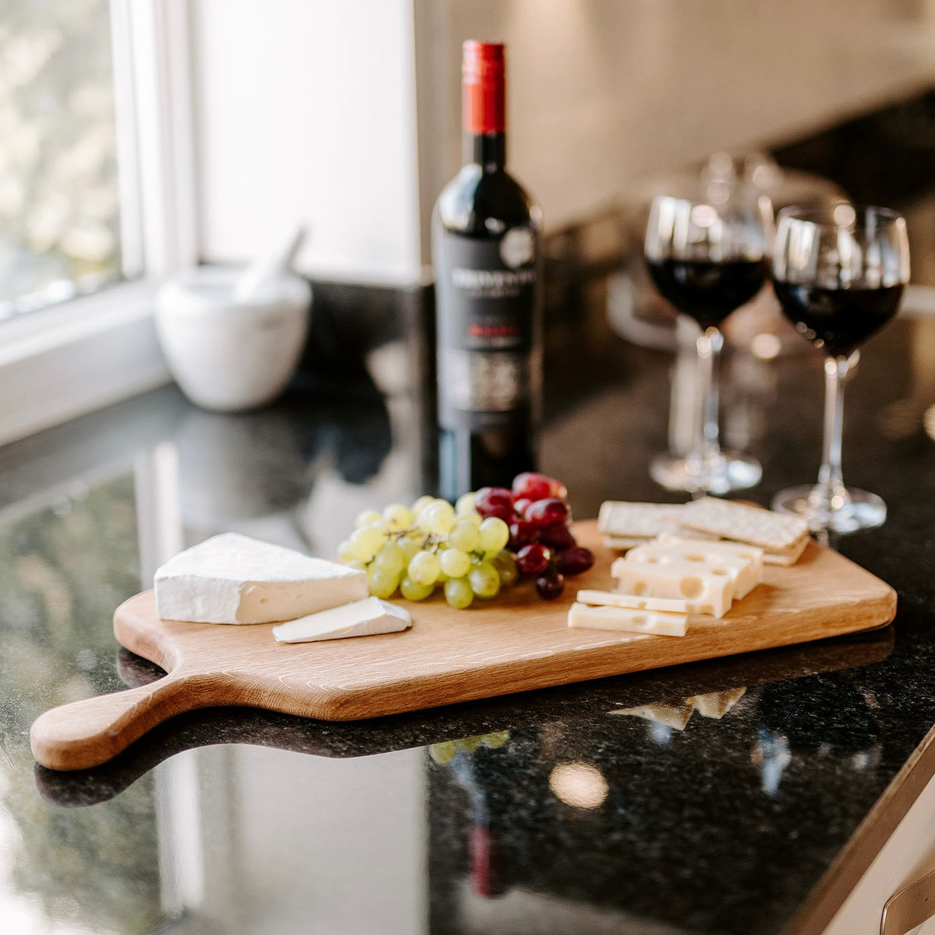 Oak Handled Serving Board - THE BRISTOL ARTISAN