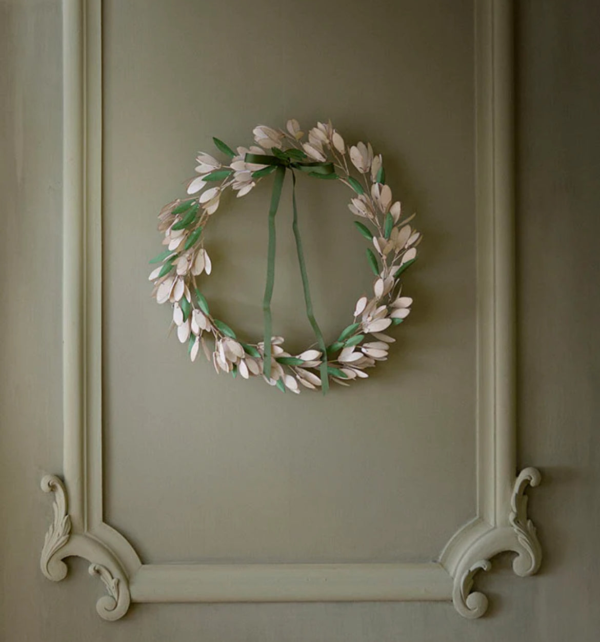 Snowdrop Metal Wreath - THE BRISTOL ARTISAN