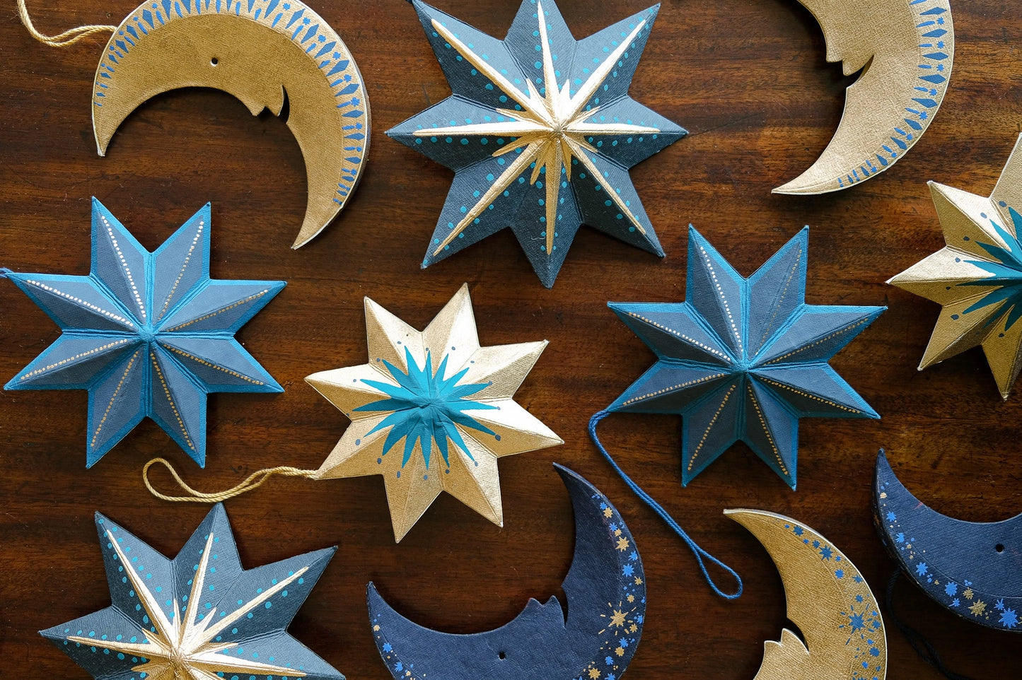 Twinkling Paper Star Christmas Decoration