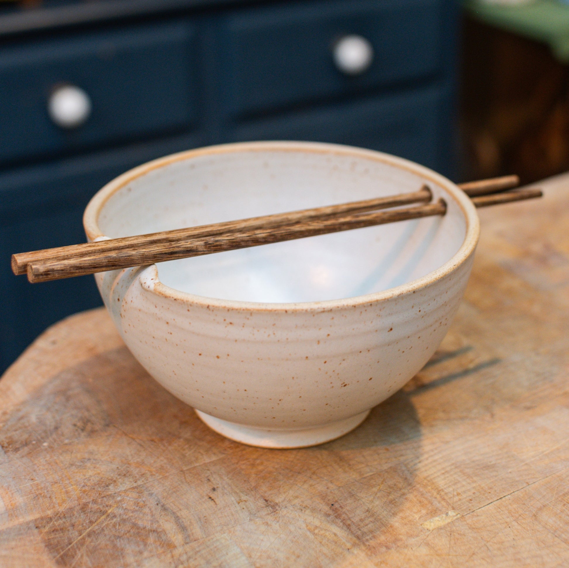 Speckled Stoneware white Ramen bowl with chopsticks - THE BRISTOL ARTISAN