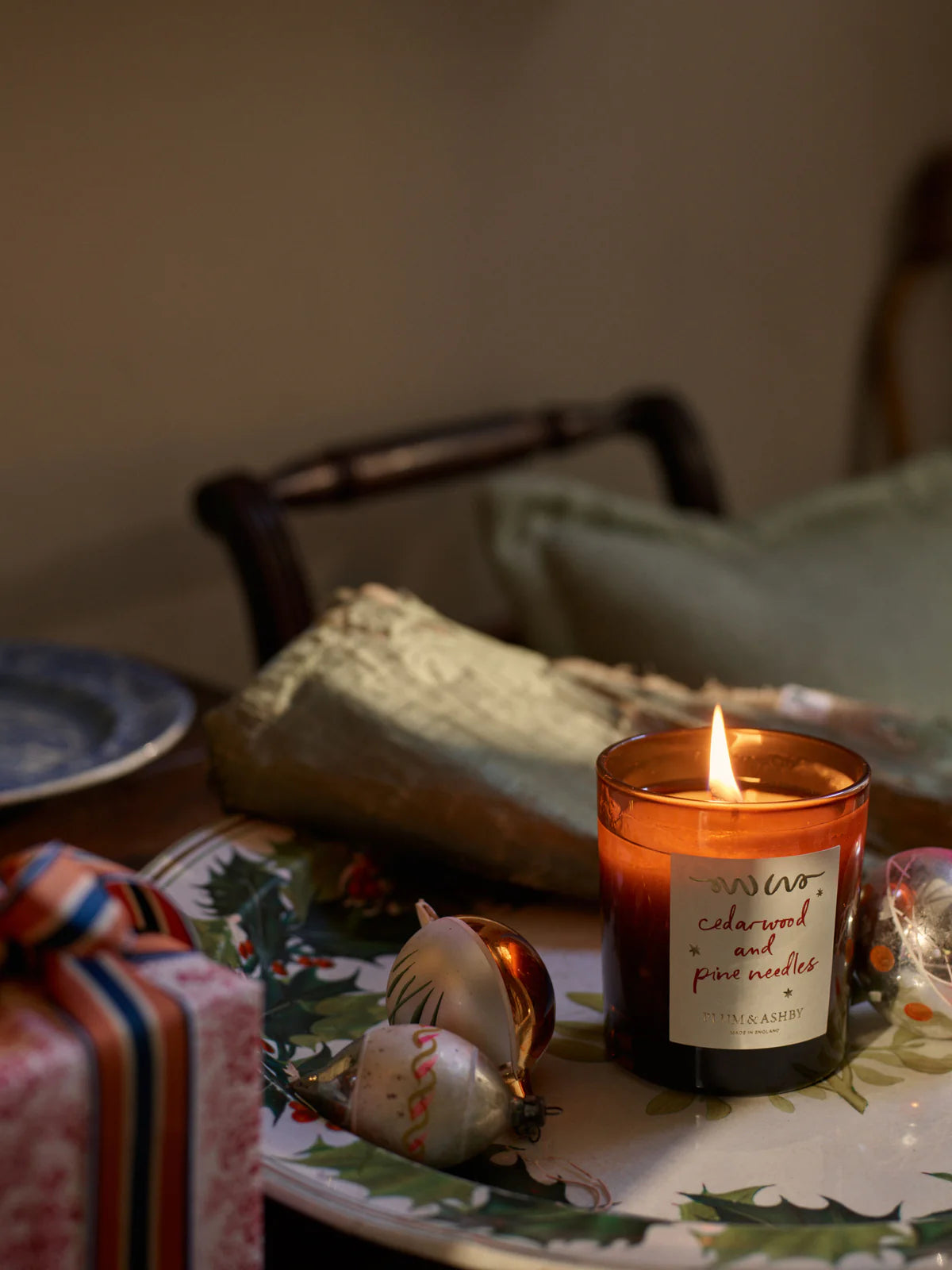 Cedarwood & Pine Needles Candle - THE BRISTOL ARTISAN