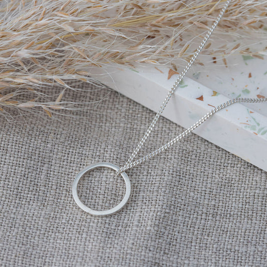 Small circle necklace Silver - THE BRISTOL ARTISAN