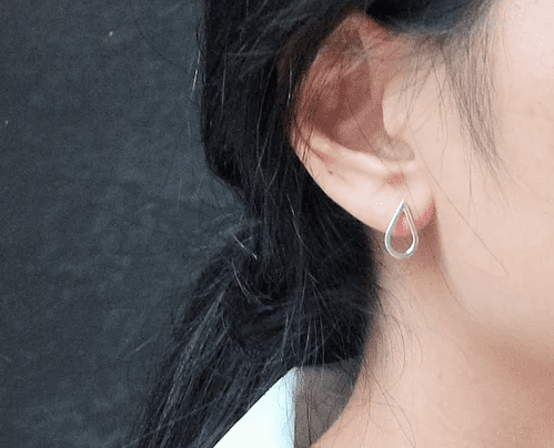 Small teardrop earrings - silver - THE BRISTOL ARTISAN